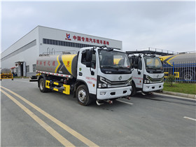 东风多利卡D7洒水车8方洒水车