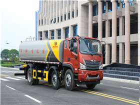 福田小三轴ES5洒水车（灰黄）20方洒水车