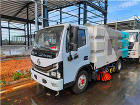 小多利卡洗扫车