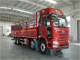 解放前四后八瓶气?瓶运输车